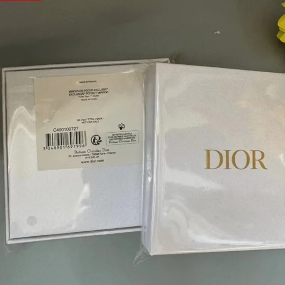 Dior Silver Compact Mirror GWP⚡️FLASH SALE! - Picture 5 of 5